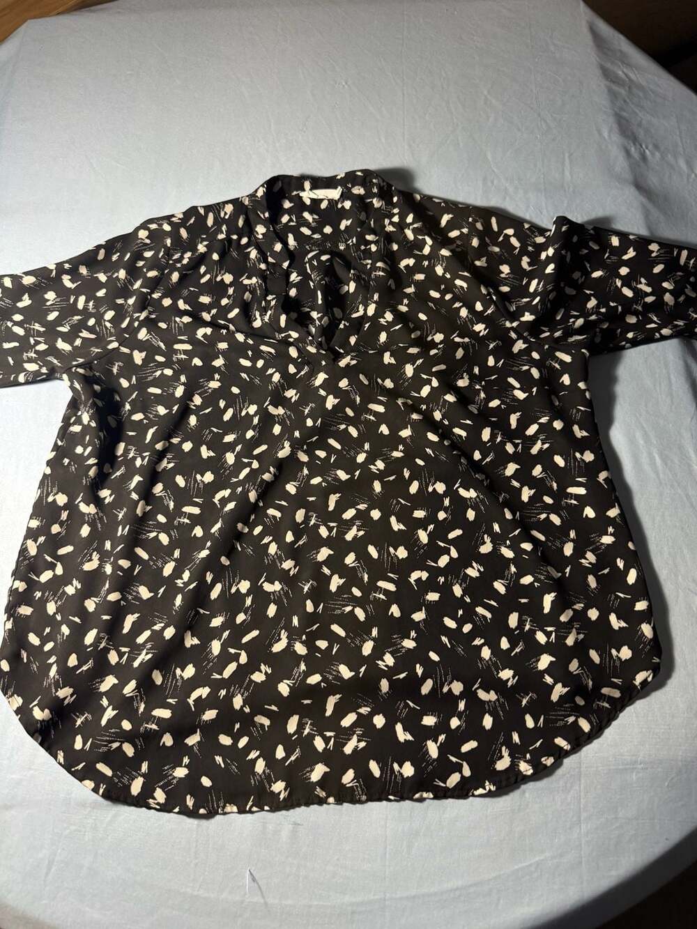 Lush Black White Abstract Print V-Neck Pullover Blouse Tunic 1X